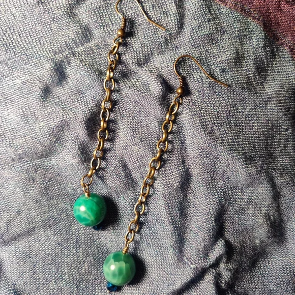 Agate Gemstone Bead with Sparkly Bead Dangly Earrings - Picture 7 of 9